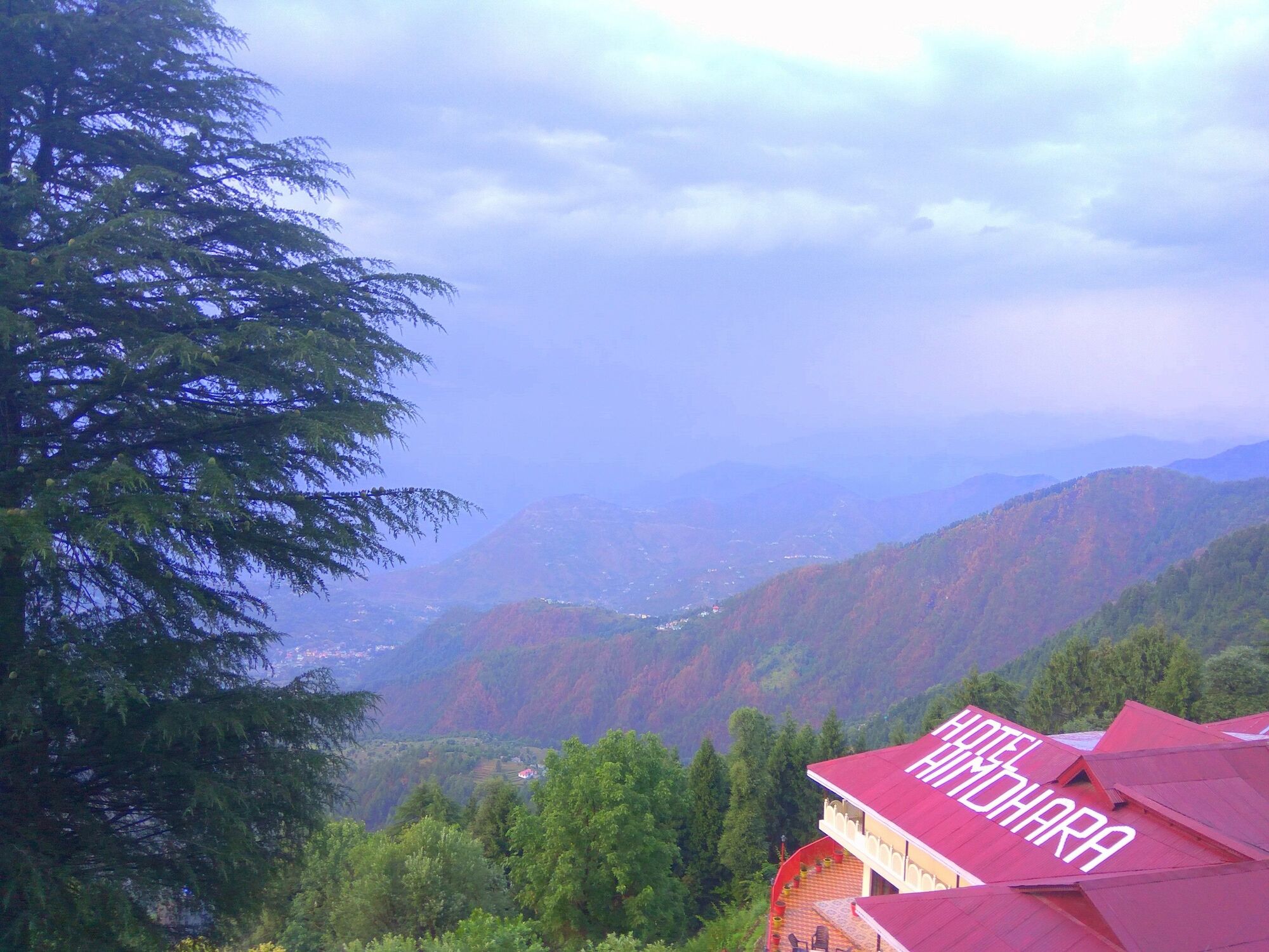 Hotel Himdhara, Dalhousie Eksteriør bilde